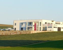 Betriebsgebäude T Kopie.jpg